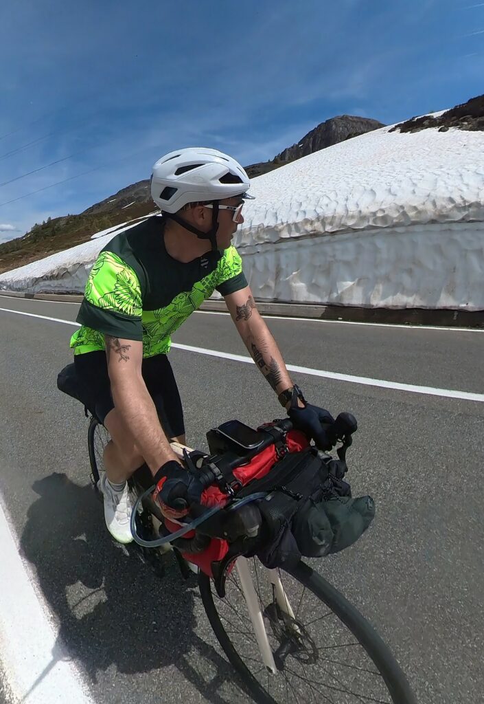 cycliste petit saint bernard