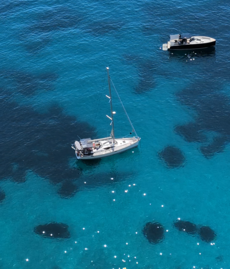 cap d'ail mer turquoise bateaux
