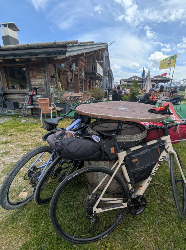 restaurant alpage gravel bikes