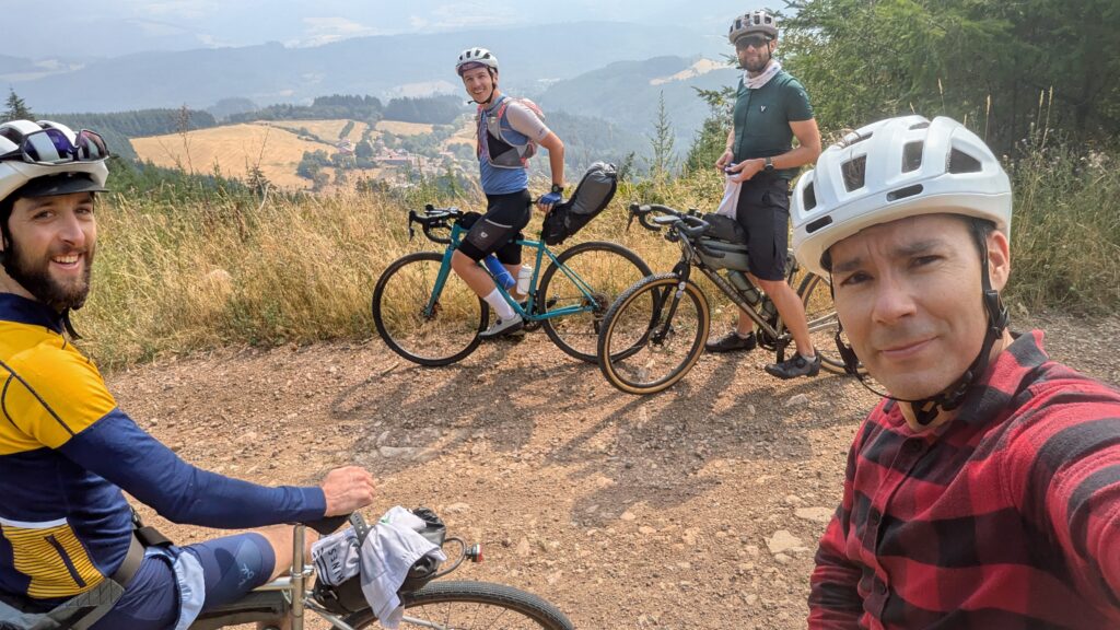 4 bikepackers